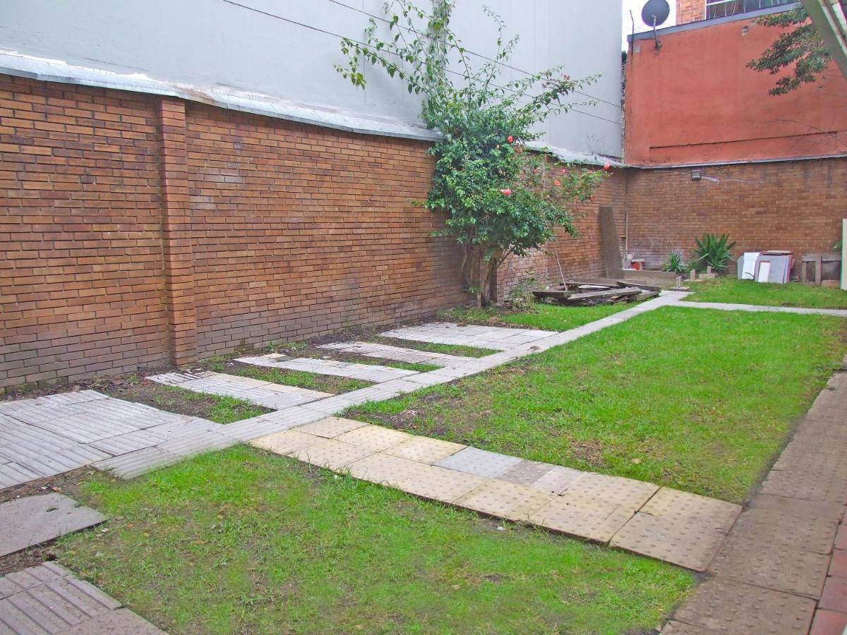 Colisseum Roma House- Campin Simon Bolivar Movistar Embajada Compensar Bogota Ngoại thất bức ảnh