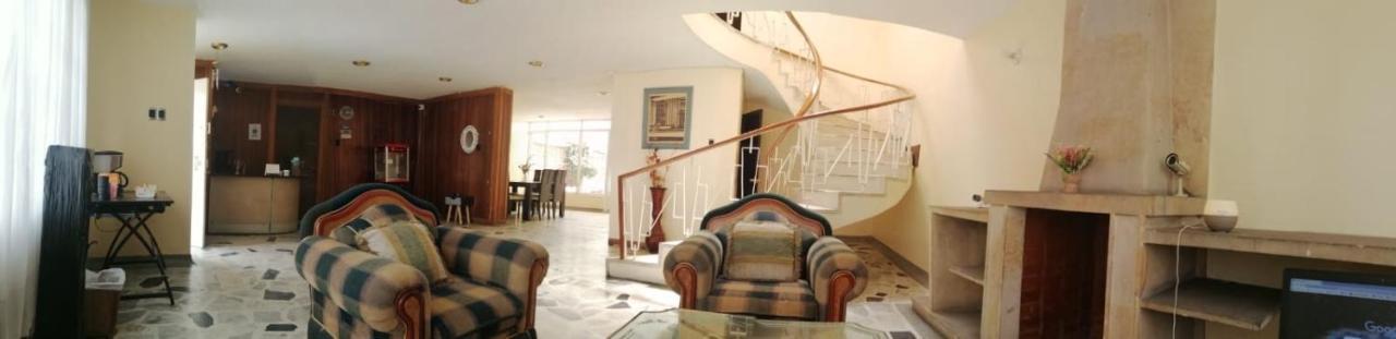 Colisseum Roma House- Campin Simon Bolivar Movistar Embajada Compensar Bogota Ngoại thất bức ảnh