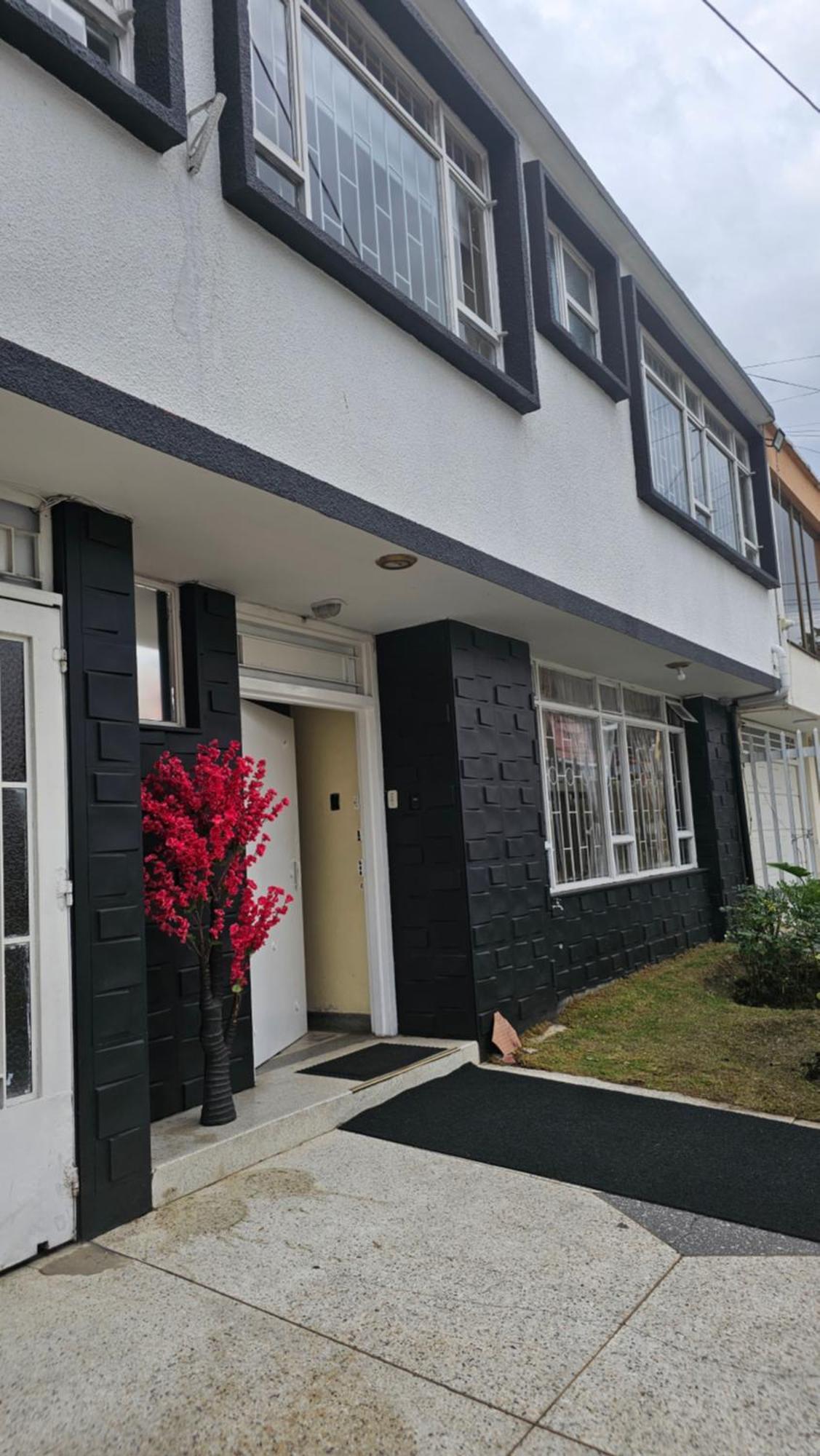 Colisseum Roma House- Campin Simon Bolivar Movistar Embajada Compensar Bogota Ngoại thất bức ảnh